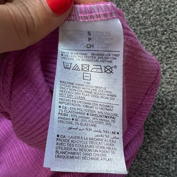 Old Navy Women’s High Neck Luxe Tank in Size Small in Artichoke Blossom - Picture 3 of 6